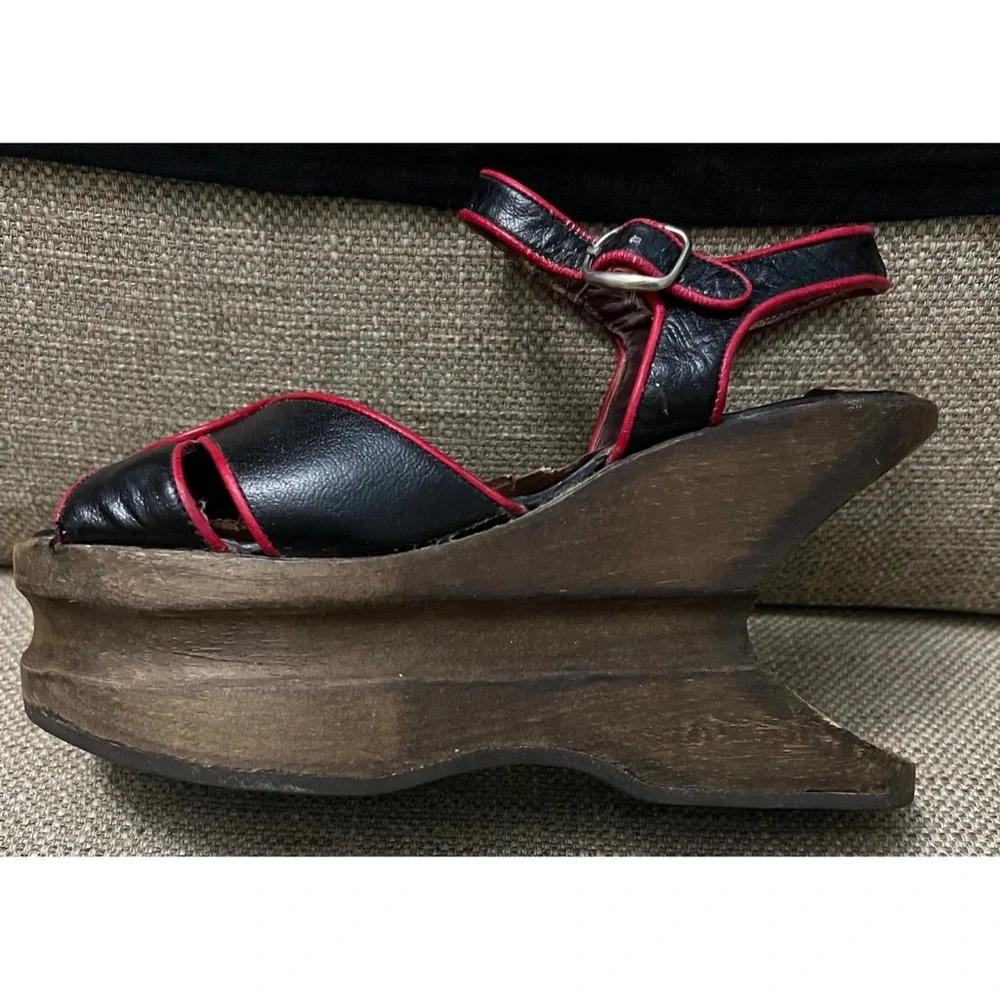Vintage clothespin shoes. - Picture 16 of 16